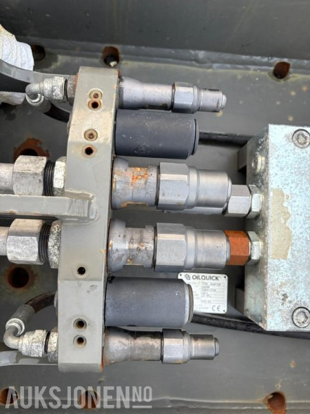 2021 OilQuick OQ80 - Lampiran untuk Peralatan konstruksi: gambar 2 2021 OilQuick OQ80 - Lampiran untuk Peralatan konstruksi: gambar 2