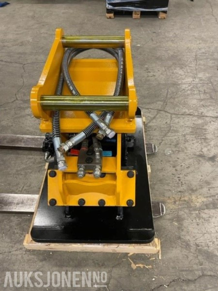 NY HENIMA VIBROPLATE TIL 4-9 TONNS GRAVEMASKIN S50 FESTE M/GARANTI - Roller: gambar 5 NY HENIMA VIBROPLATE TIL 4-9 TONNS GRAVEMASKIN S50 FESTE M/GARANTI - Roller: gambar 5