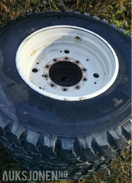 Nokian tri2 vinterhjul på felg - Traktor: gambar 4 Nokian tri2 vinterhjul på felg - Traktor: gambar 4