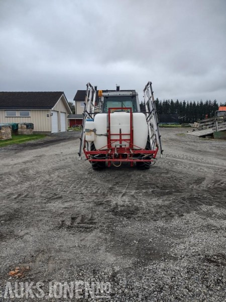 1900 YLØ Eho kone sprøyte med elektrisk betjening - Peralatan pertanian: gambar 4 1900 YLØ Eho kone sprøyte med elektrisk betjening - Peralatan pertanian: gambar 4