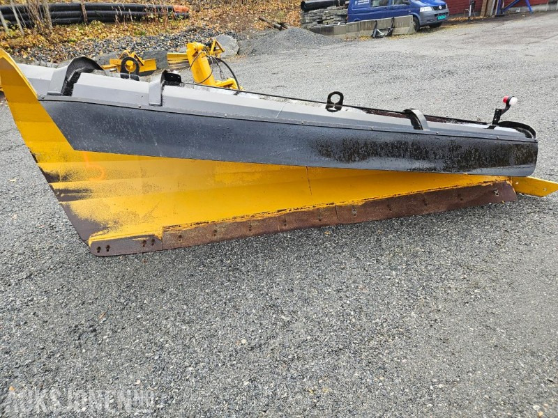 1992 Øveraasen diagonalplog DL 285 B - Største bredde 2900 mm - Med parallellogram - Hydraulisk løft - Peralatan pertanian: gambar 1 1992 Øveraasen diagonalplog DL 285 B - Største bredde 2900 mm - Med parallellogram - Hydraulisk løft - Peralatan pertanian: gambar 1