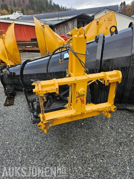 1992 Øveraasen diagonalplog DL 285 B - Største bredde 2900 mm - Med parallellogram - Hydraulisk løft - Peralatan pertanian: gambar 5 1992 Øveraasen diagonalplog DL 285 B - Største bredde 2900 mm - Med parallellogram - Hydraulisk løft - Peralatan pertanian: gambar 5