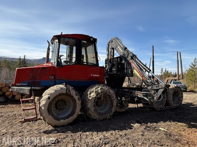 1998 VALMET 840 LASSBÆRER – 8x8 arbeidshest med MaxiForwarder - Peralatan pertanian: gambar 2 1998 VALMET 840 LASSBÆRER – 8x8 arbeidshest med MaxiForwarder - Peralatan pertanian: gambar 2