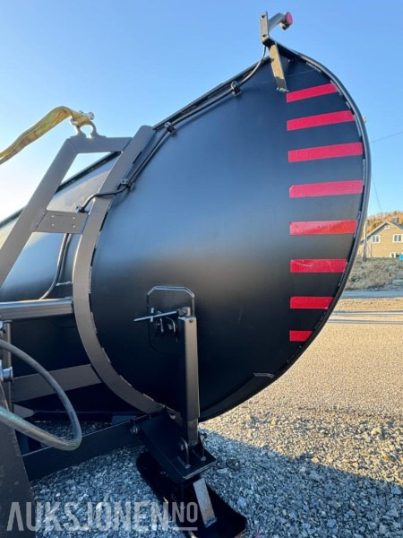 2015 Steinsland SP 2700 - Spissplog med paralellogram - Feste for brøyteplate - Nymalt - Peralatan pertanian: gambar 4 2015 Steinsland SP 2700 - Spissplog med paralellogram - Feste for brøyteplate - Nymalt - Peralatan pertanian: gambar 4