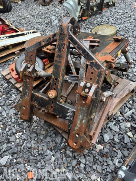 2025 Tellefsdal Tellefsdal D70 Parralelløft - Peralatan pertanian: gambar 5 2025 Tellefsdal Tellefsdal D70 Parralelløft - Peralatan pertanian: gambar 5