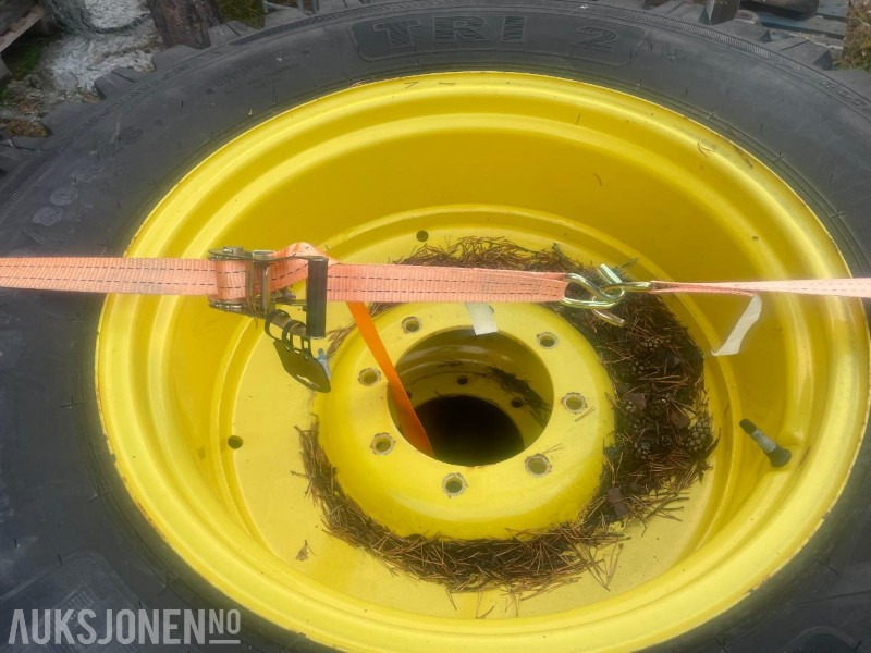 Traktorhjul - Nokian Tri 2, 4 stk -hvorav 2 framhjul, og 2 bakhjul - Peralatan pertanian: gambar 5 Traktorhjul - Nokian Tri 2, 4 stk -hvorav 2 framhjul, og 2 bakhjul - Peralatan pertanian: gambar 5
