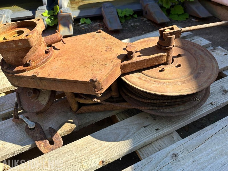 Peralatan pertanian Vinsj for kraftuttak på traktor: gambar 1