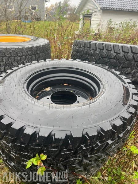Vinter hjulsett Hakkapelitta tri 540/80R38 og 440/80R28 - Peralatan pertanian: gambar 2 Vinter hjulsett Hakkapelitta tri 540/80R38 og 440/80R28 - Peralatan pertanian: gambar 2