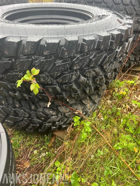 Vinter hjulsett Hakkapelitta tri 540/80R38 og 440/80R28 - Peralatan pertanian: gambar 1 Vinter hjulsett Hakkapelitta tri 540/80R38 og 440/80R28 - Peralatan pertanian: gambar 1