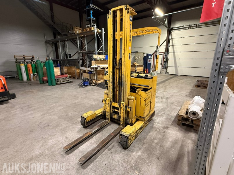 1995 ABECO 12 SMATTF – Elektrisk skyvemasttruck / stabler 1200 kg, 5,65 m løftehøyde - Peralatan untuk menangani material: gambar 1 1995 ABECO 12 SMATTF – Elektrisk skyvemasttruck / stabler 1200 kg, 5,65 m løftehøyde - Peralatan untuk menangani material: gambar 1