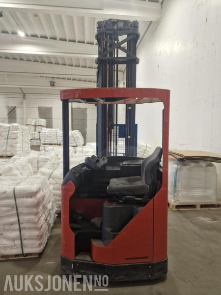 2004 BT Skyvemast truck med vekt. Kun 1412 timer. Modell RR B2 - Peralatan untuk menangani material: gambar 3 2004 BT Skyvemast truck med vekt. Kun 1412 timer. Modell RR B2 - Peralatan untuk menangani material: gambar 3