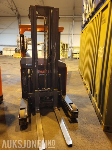 2006 HE-18 BT-RRB1AC Skyvemasttruck - Peralatan untuk menangani material: gambar 1 2006 HE-18 BT-RRB1AC Skyvemasttruck - Peralatan untuk menangani material: gambar 1