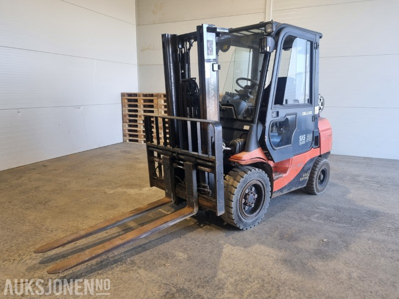 2007 Toyota 02-7FGF30 gasstruck 3T 5170 timer - Peralatan untuk menangani material: gambar 1 2007 Toyota 02-7FGF30 gasstruck 3T 5170 timer - Peralatan untuk menangani material: gambar 1