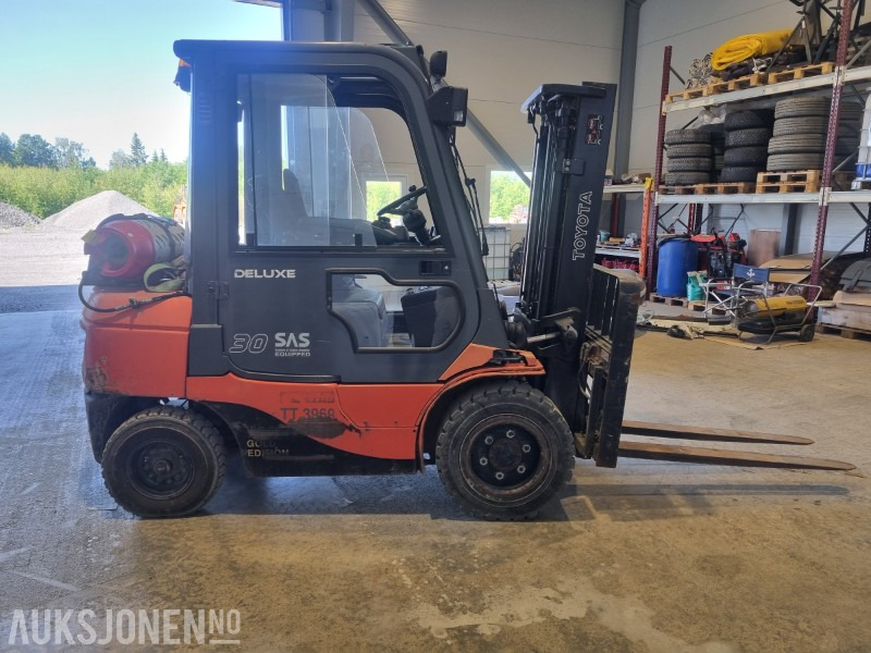 2007 Toyota 02-7FGF30 gasstruck 3T 5170 timer - Peralatan untuk menangani material: gambar 4 2007 Toyota 02-7FGF30 gasstruck 3T 5170 timer - Peralatan untuk menangani material: gambar 4
