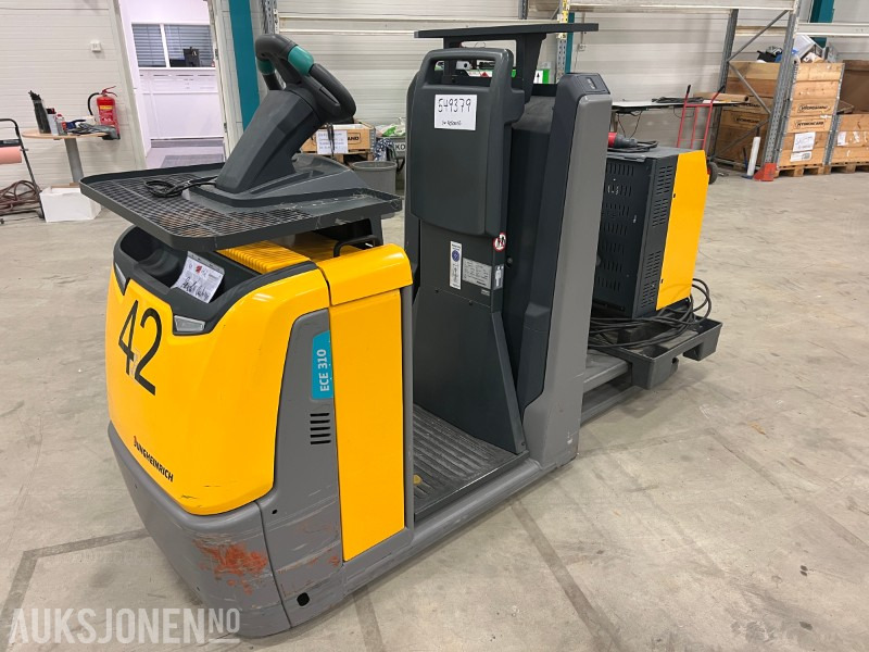 2016 Jungheinrich ECE 310 HP - Peralatan untuk menangani material: gambar 1 2016 Jungheinrich ECE 310 HP - Peralatan untuk menangani material: gambar 1