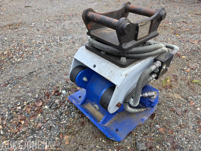 SAES HST F3LN -40 feste komprimator/vibroplate for gravemaskin - Roller: gambar 4 SAES HST F3LN -40 feste komprimator/vibroplate for gravemaskin - Roller: gambar 4