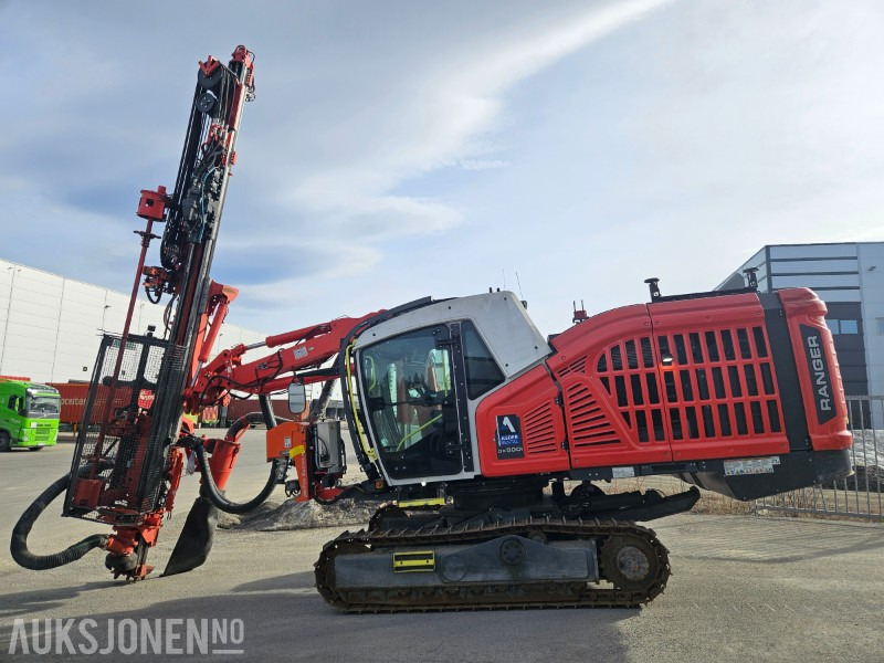 Sandvik DX800I - Anjungan pengeboran: gambar 1 Sandvik DX800I - Anjungan pengeboran: gambar 1