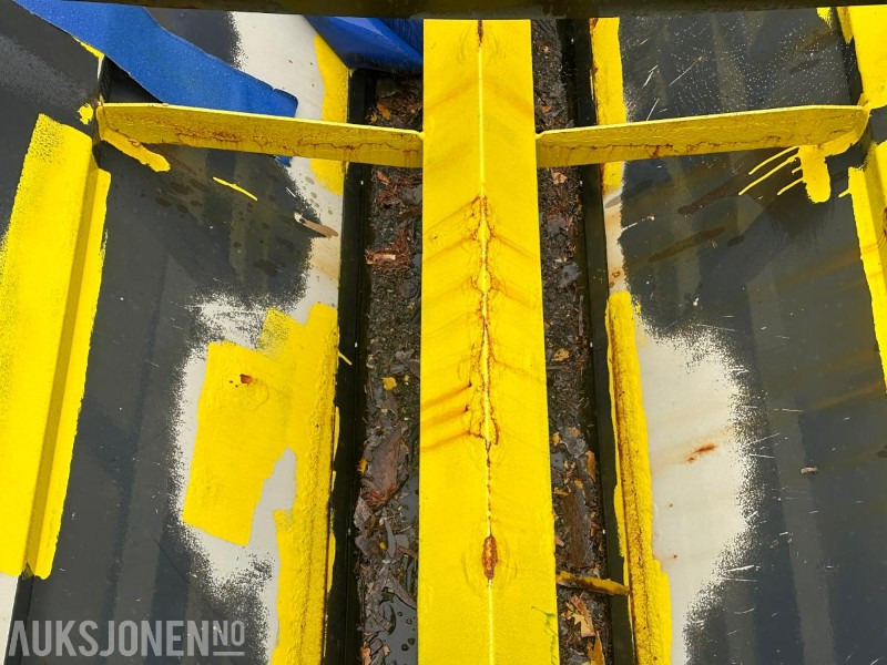 Truk 2015 Schmidt Stratos B90 sand/salt spreder lastebilmontert - 9 m3 kapasitet: gambar 14 Truk 2015 Schmidt Stratos B90 sand/salt spreder lastebilmontert - 9 m3 kapasitet: gambar 14