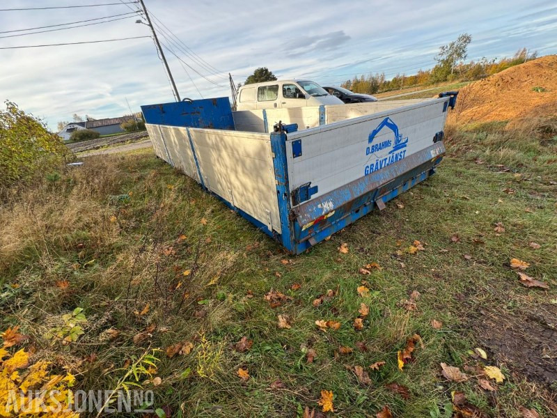 Sisu Lemflak / krokløftcontainer luftbaklem – strølem følger med - Truk: gambar 4 Sisu Lemflak / krokløftcontainer luftbaklem – strølem følger med - Truk: gambar 4