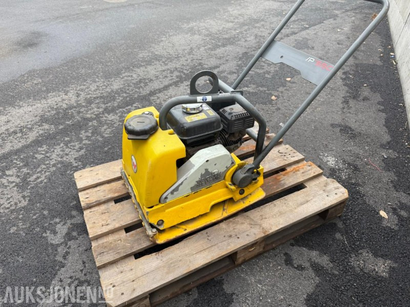 Wacker Neuson WP1550 vibroplate. - Roller: gambar 5 Wacker Neuson WP1550 vibroplate. - Roller: gambar 5