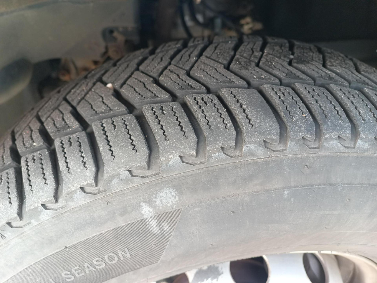 IVECO Daily 70C18A8 - Van box: gambar 4 IVECO Daily 70C18A8 - Van box: gambar 4