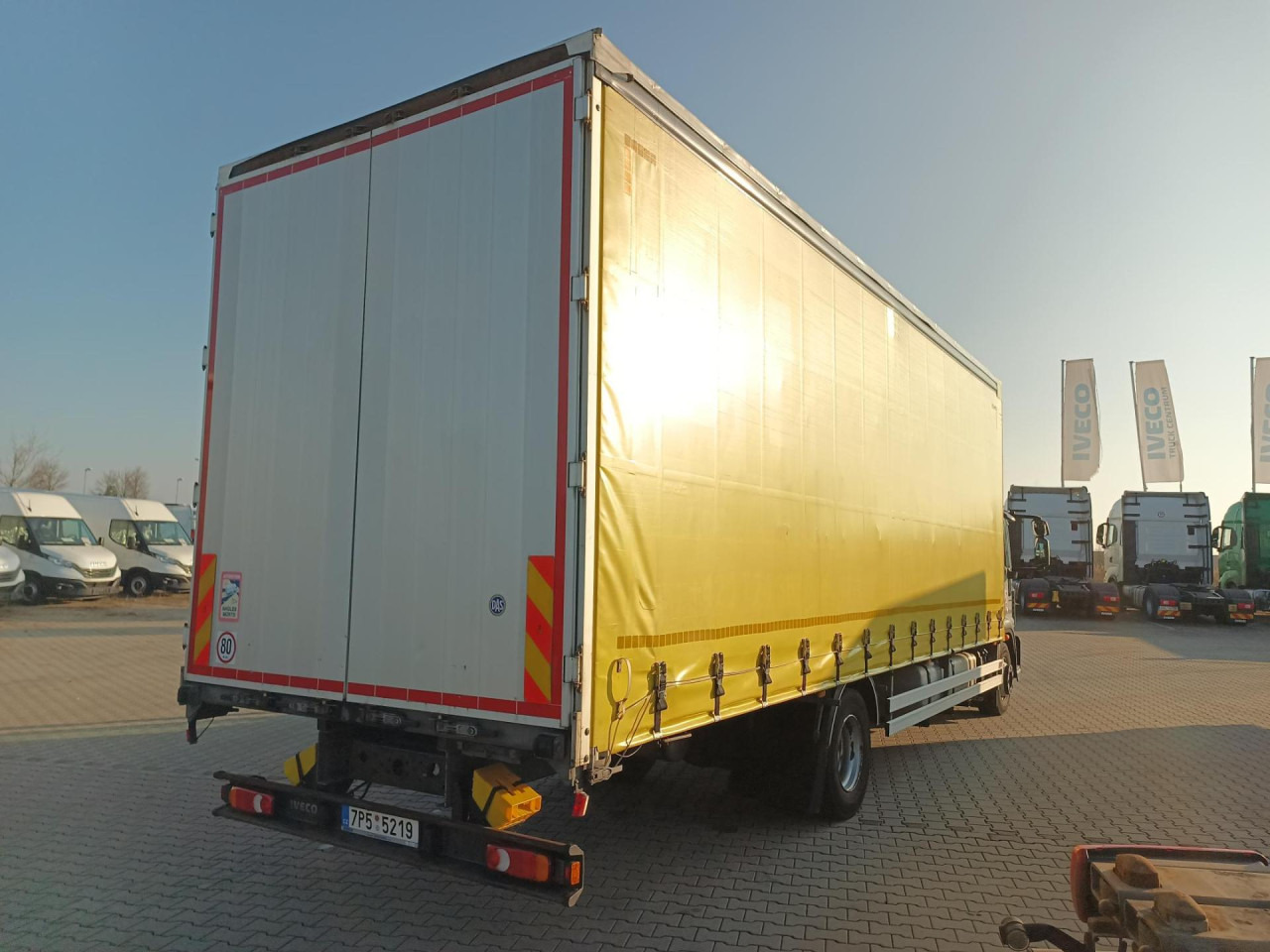 Truk flatbed IVECO Eurocargo 140E25P: gambar 10
