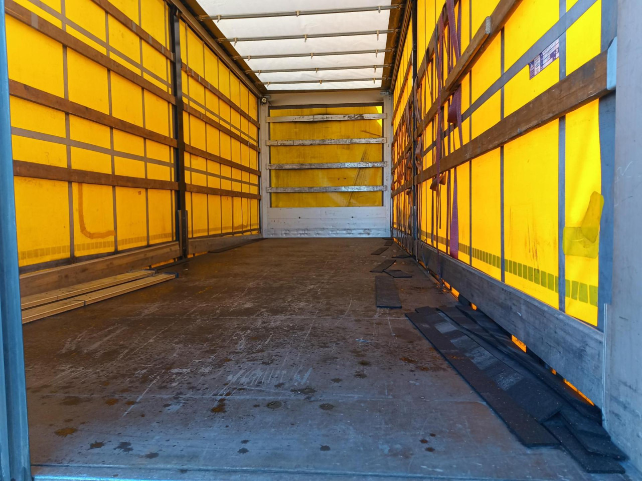 Truk flatbed IVECO Eurocargo 140E25P: gambar 12