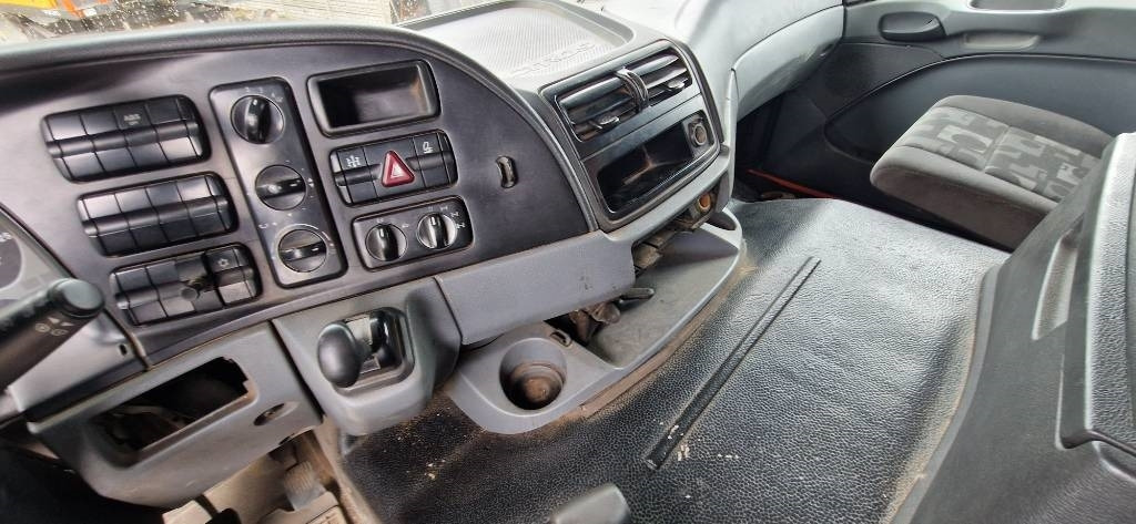 Mercedes-Benz Actros 4144 - Truk jungkit: gambar 5 Mercedes-Benz Actros 4144 - Truk jungkit: gambar 5