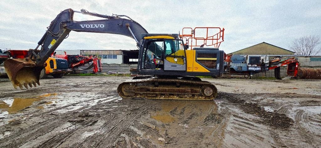 Volvo EC 300 EL - Ekskavator perayap: gambar 3 Volvo EC 300 EL - Ekskavator perayap: gambar 3
