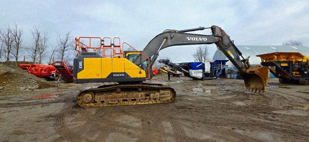 Volvo EC 300 EL - Ekskavator perayap: gambar 4 Volvo EC 300 EL - Ekskavator perayap: gambar 4