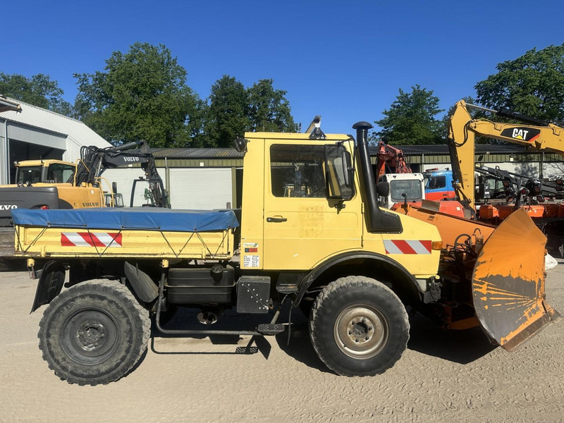 Mercedes-Benz Unimog U 1000 32.883km // ORIGINAL MILEAGE - Truk bajak salju: gambar 4 Mercedes-Benz Unimog U 1000 32.883km // ORIGINAL MILEAGE - Truk bajak salju: gambar 4