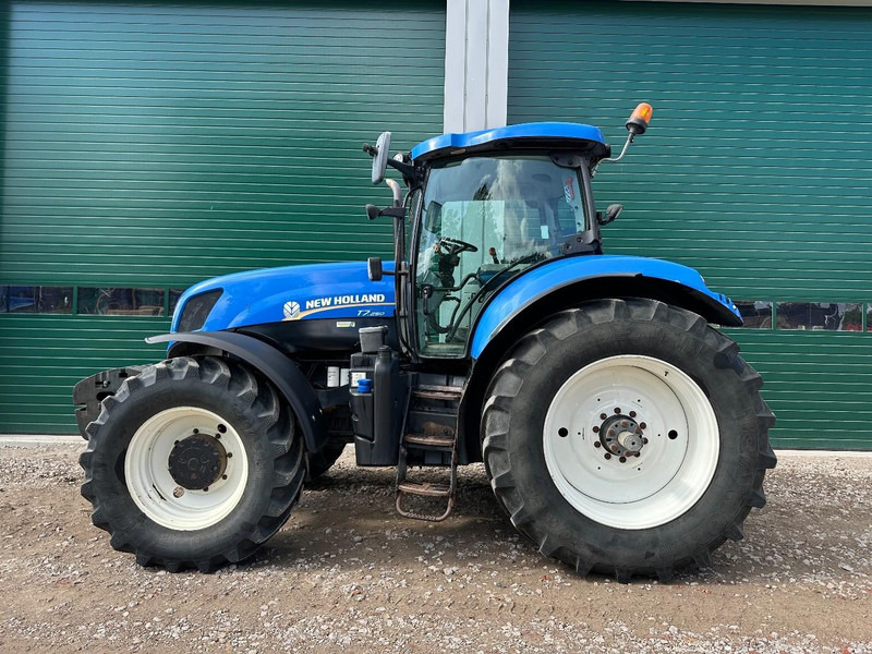 New Holland T7.250 Power Command - Traktor: gambar 3 New Holland T7.250 Power Command - Traktor: gambar 3