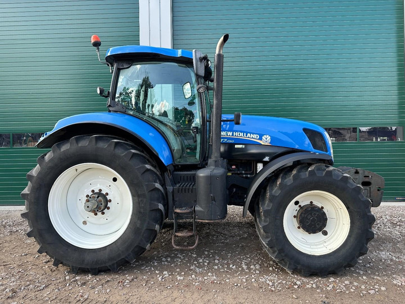 New Holland T7.250 Power Command - Traktor: gambar 4 New Holland T7.250 Power Command - Traktor: gambar 4