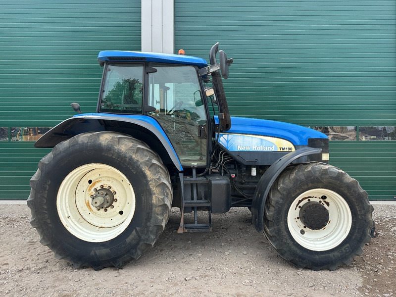 New Holland TM 190 - Traktor: gambar 4 New Holland TM 190 - Traktor: gambar 4