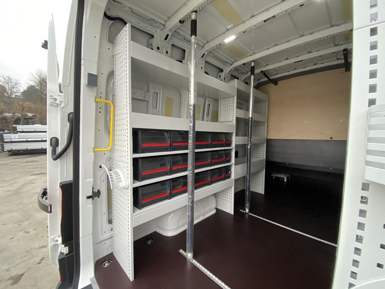 Van penumpang baru MAN TGE L4H3 180KM | SITZBANK ZWEITE REIHE + FLEXMO EINRICHTUNG: gambar 7 Van penumpang baru MAN TGE L4H3 180KM | SITZBANK ZWEITE REIHE + FLEXMO EINRICHTUNG: gambar 7