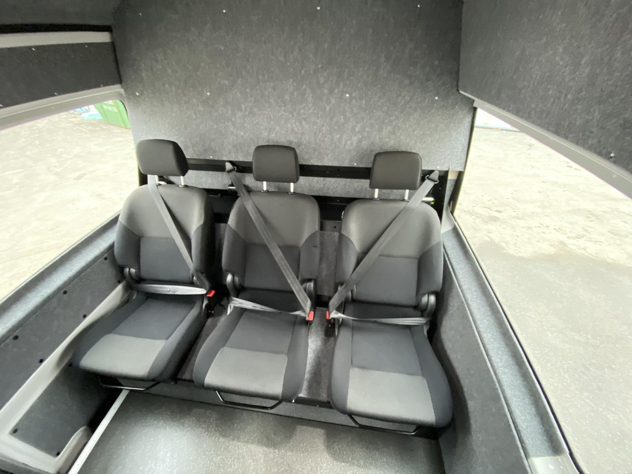 Van penumpang baru MAN TGE L4H3 180KM | SITZBANK ZWEITE REIHE + FLEXMO EINRICHTUNG: gambar 21 Van penumpang baru MAN TGE L4H3 180KM | SITZBANK ZWEITE REIHE + FLEXMO EINRICHTUNG: gambar 21