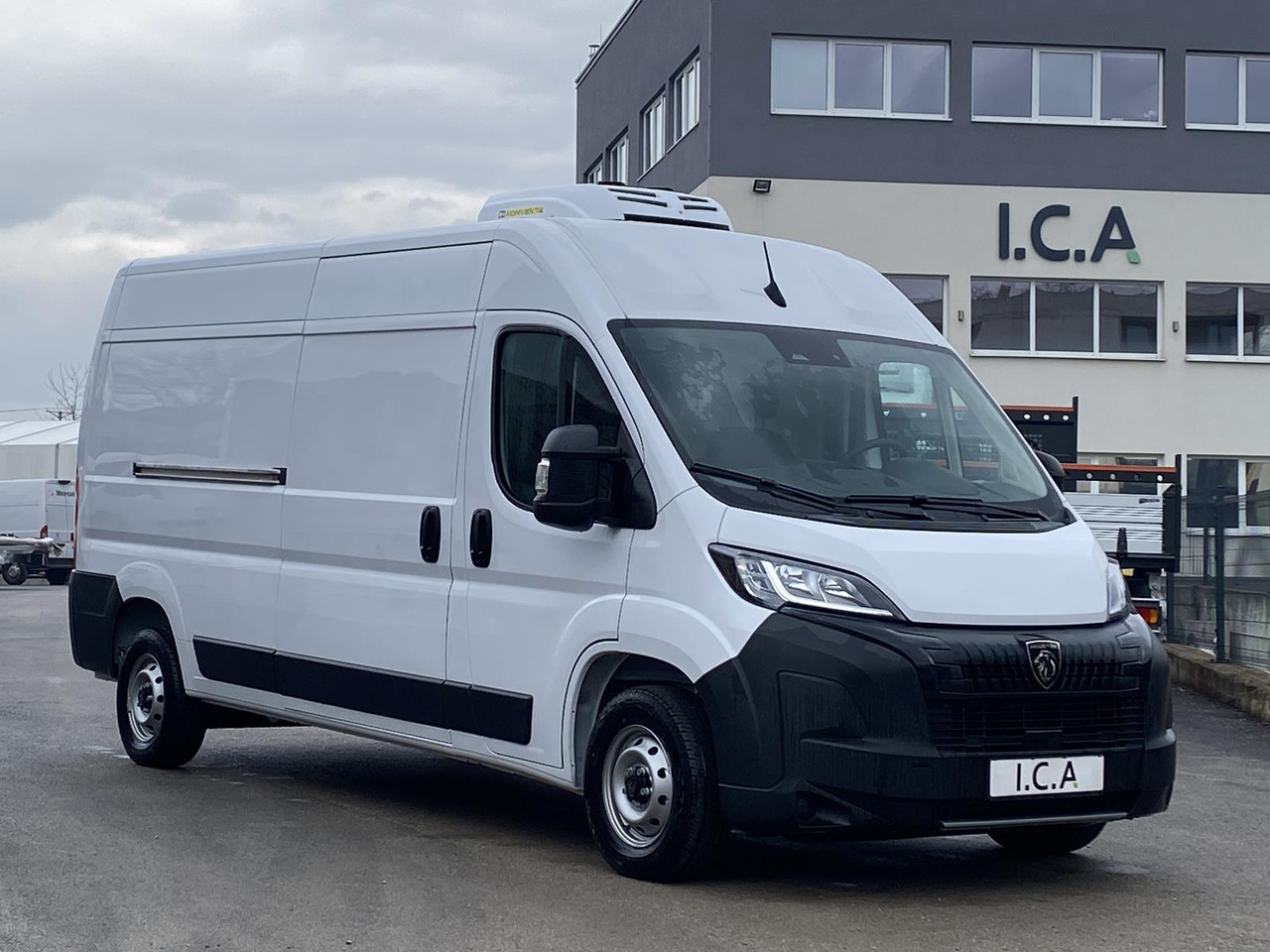 PEUGEOT BOXER L3H2 180PS CONFORT 335 / FRISCHDIENST BIS 0 + KONVEKTA FK2321 12-230V - Van berpendingin: gambar 1 PEUGEOT BOXER L3H2 180PS CONFORT 335 / FRISCHDIENST BIS 0 + KONVEKTA FK2321 12-230V - Van berpendingin: gambar 1