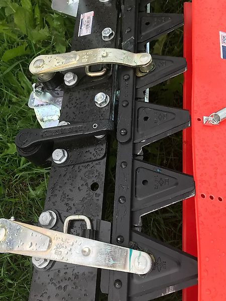 Mesin pemotong padang rumput baru Doppelmesser Frontmähwerk KEMA: gambar 6 Mesin pemotong padang rumput baru Doppelmesser Frontmähwerk KEMA: gambar 6