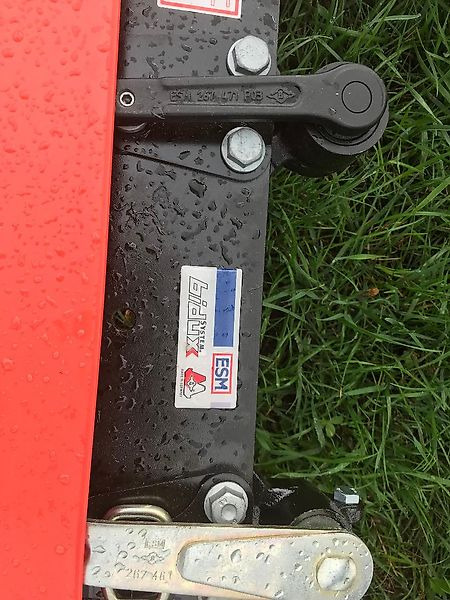 Mesin pemotong padang rumput baru Doppelmesser Frontmähwerk KEMA: gambar 7 Mesin pemotong padang rumput baru Doppelmesser Frontmähwerk KEMA: gambar 7