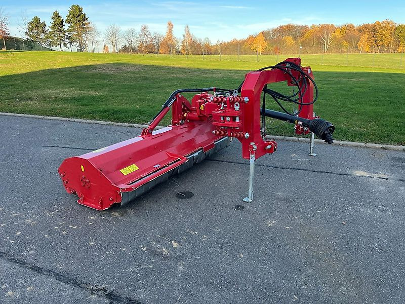 Humus SP 220 - Mesin pemotong chopper: gambar 2 Humus SP 220 - Mesin pemotong chopper: gambar 2