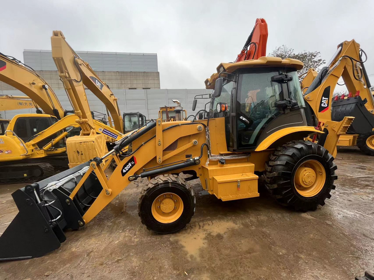 Caterpillar 420F 416 430 CAT Backhoe Loader New or Used on Sale - Backhoe loader: gambar 4 Caterpillar 420F 416 430 CAT Backhoe Loader New or Used on Sale - Backhoe loader: gambar 4