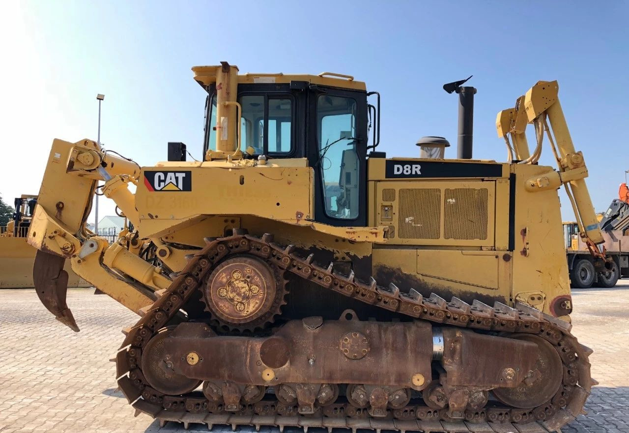 Caterpillar CAT D8R D8T D9R D10R D6G D6H D6R D7H D7E D7R Used Bulldozer Secondhand Bulldozers in High Quality - Bulldozer: gambar 5 Caterpillar CAT D8R D8T D9R D10R D6G D6H D6R D7H D7E D7R Used Bulldozer Secondhand Bulldozers in High Quality - Bulldozer: gambar 5