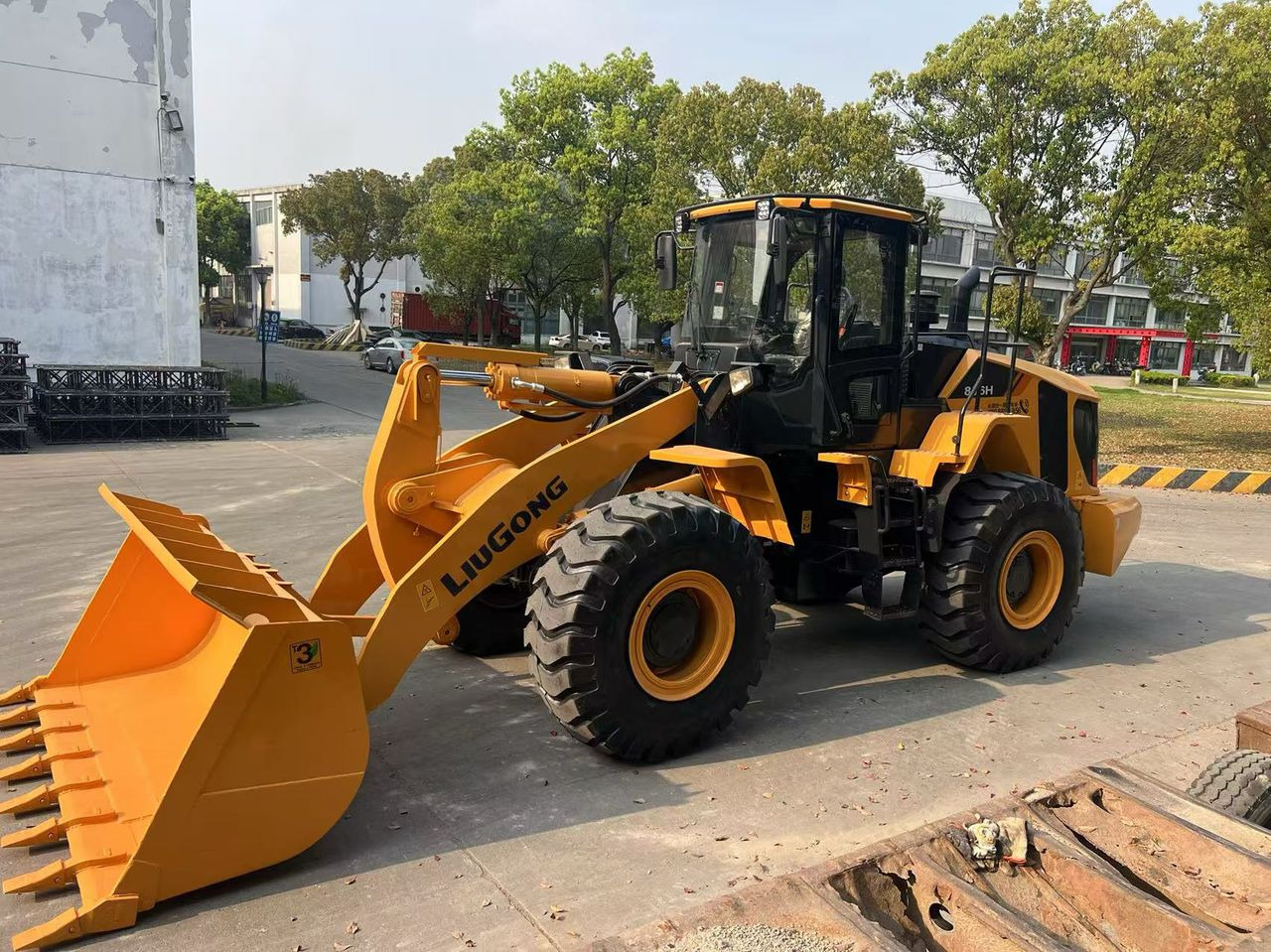 Liugong CLG 856H used wheel loader with cummins engine - Wheel loader: gambar 3 Liugong CLG 856H used wheel loader with cummins engine - Wheel loader: gambar 3