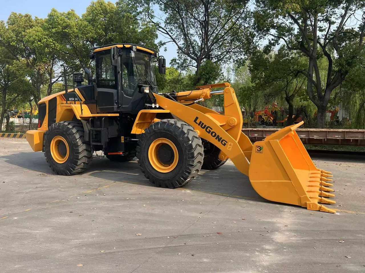 Liugong CLG 856H used wheel loader with cummins engine - Wheel loader: gambar 1 Liugong CLG 856H used wheel loader with cummins engine - Wheel loader: gambar 1