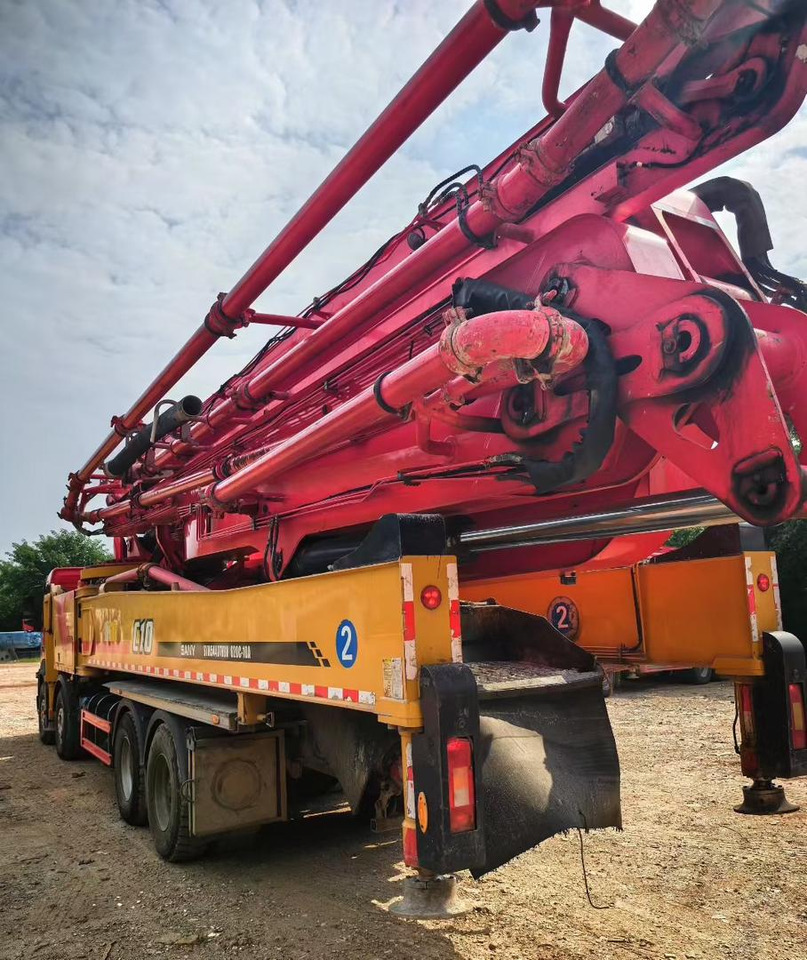 VOLVO 62 Meters Original Concrete Pump Truck Construction Machinery Cement Pumping Equipment Mounted Concrete Pump Truck - Peralatan beton: gambar 4 VOLVO 62 Meters Original Concrete Pump Truck Construction Machinery Cement Pumping Equipment Mounted Concrete Pump Truck - Peralatan beton: gambar 4