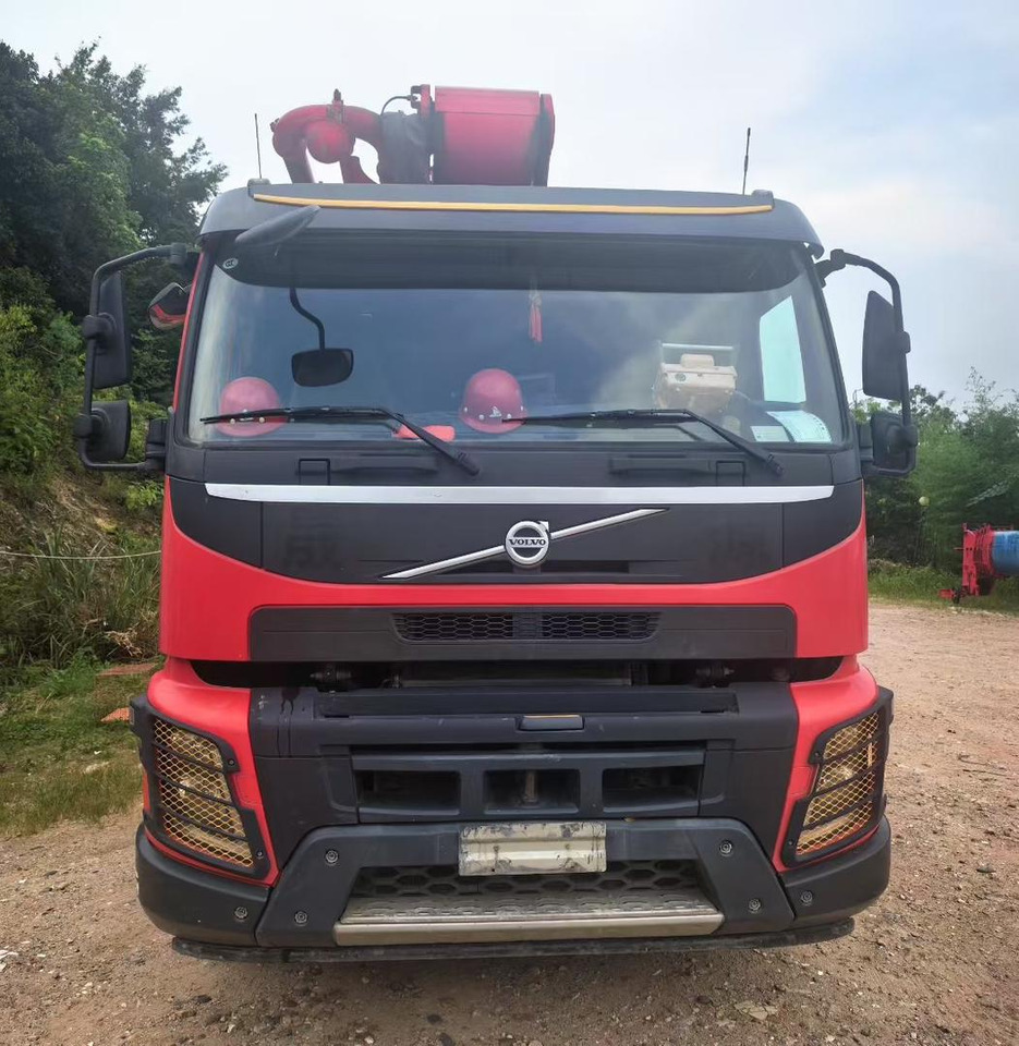 VOLVO 62 Meters Original Concrete Pump Truck Construction Machinery Cement Pumping Equipment Mounted Concrete Pump Truck - Peralatan beton: gambar 3 VOLVO 62 Meters Original Concrete Pump Truck Construction Machinery Cement Pumping Equipment Mounted Concrete Pump Truck - Peralatan beton: gambar 3