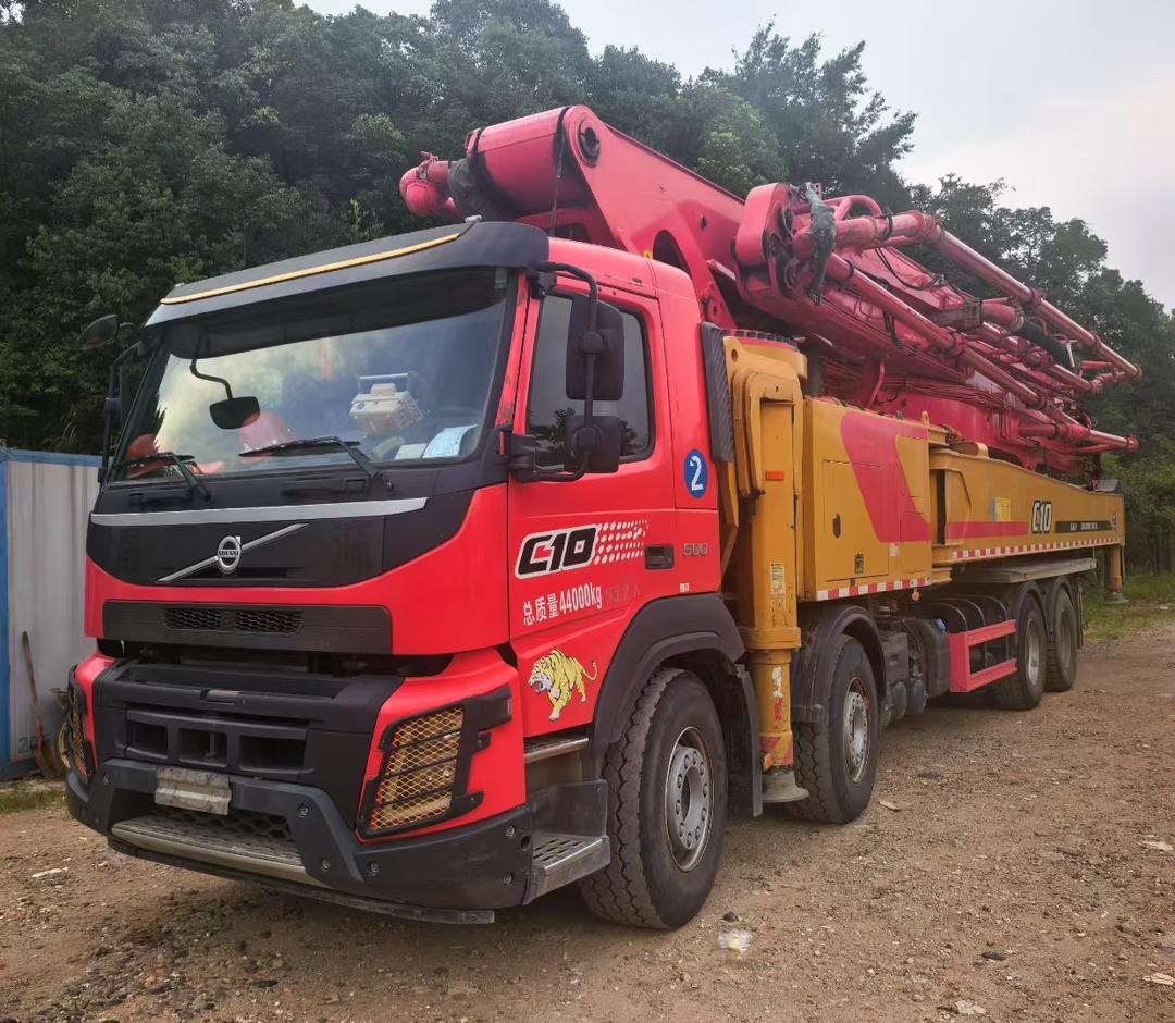 VOLVO 62 Meters Original Concrete Pump Truck Construction Machinery Cement Pumping Equipment Mounted Concrete Pump Truck for Sale - Truk pompa beton: gambar 2 VOLVO 62 Meters Original Concrete Pump Truck Construction Machinery Cement Pumping Equipment Mounted Concrete Pump Truck for Sale - Truk pompa beton: gambar 2