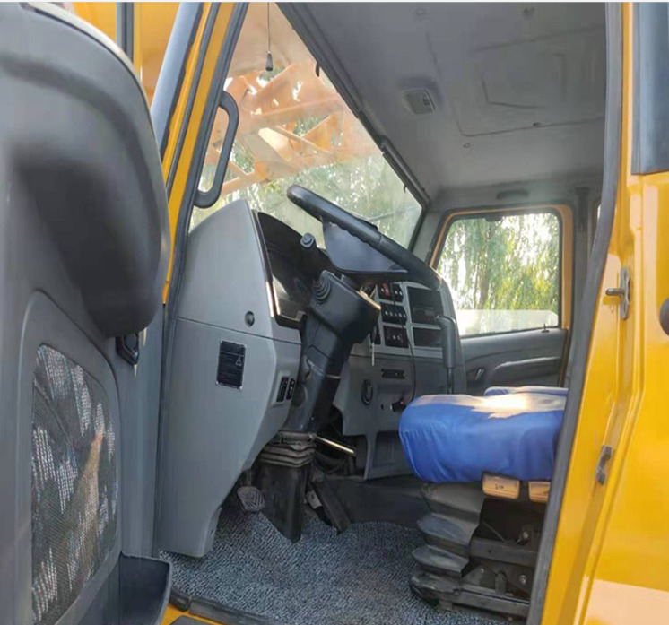 Derek bergerak XCMG 100 Ton Used Truck Crane QY100K-II with High Quality for Sale: gambar 14