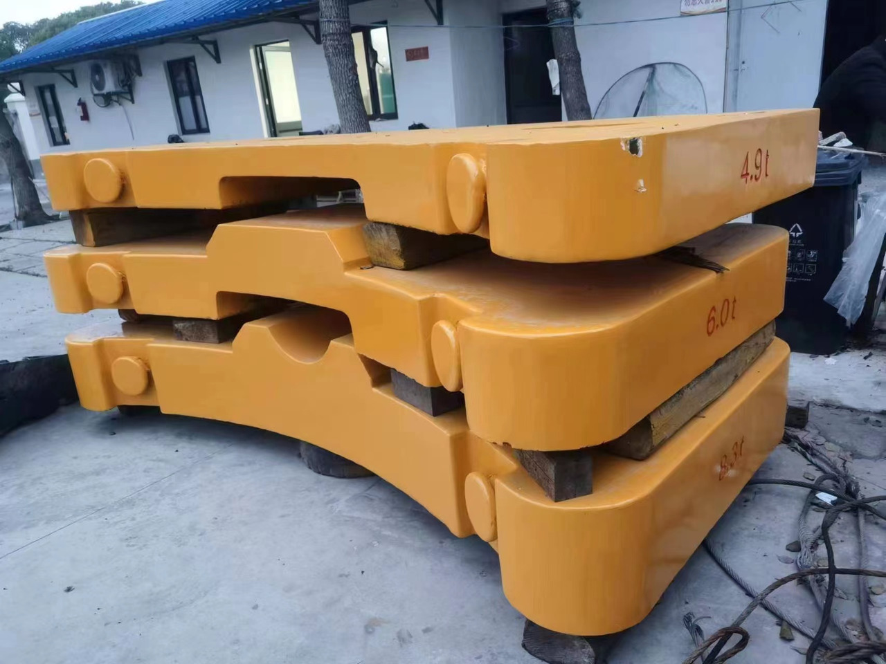 Derek bergerak XCMG 100 Ton used truck crane QY100 with 68 meter telescopic boom on sale: gambar 12