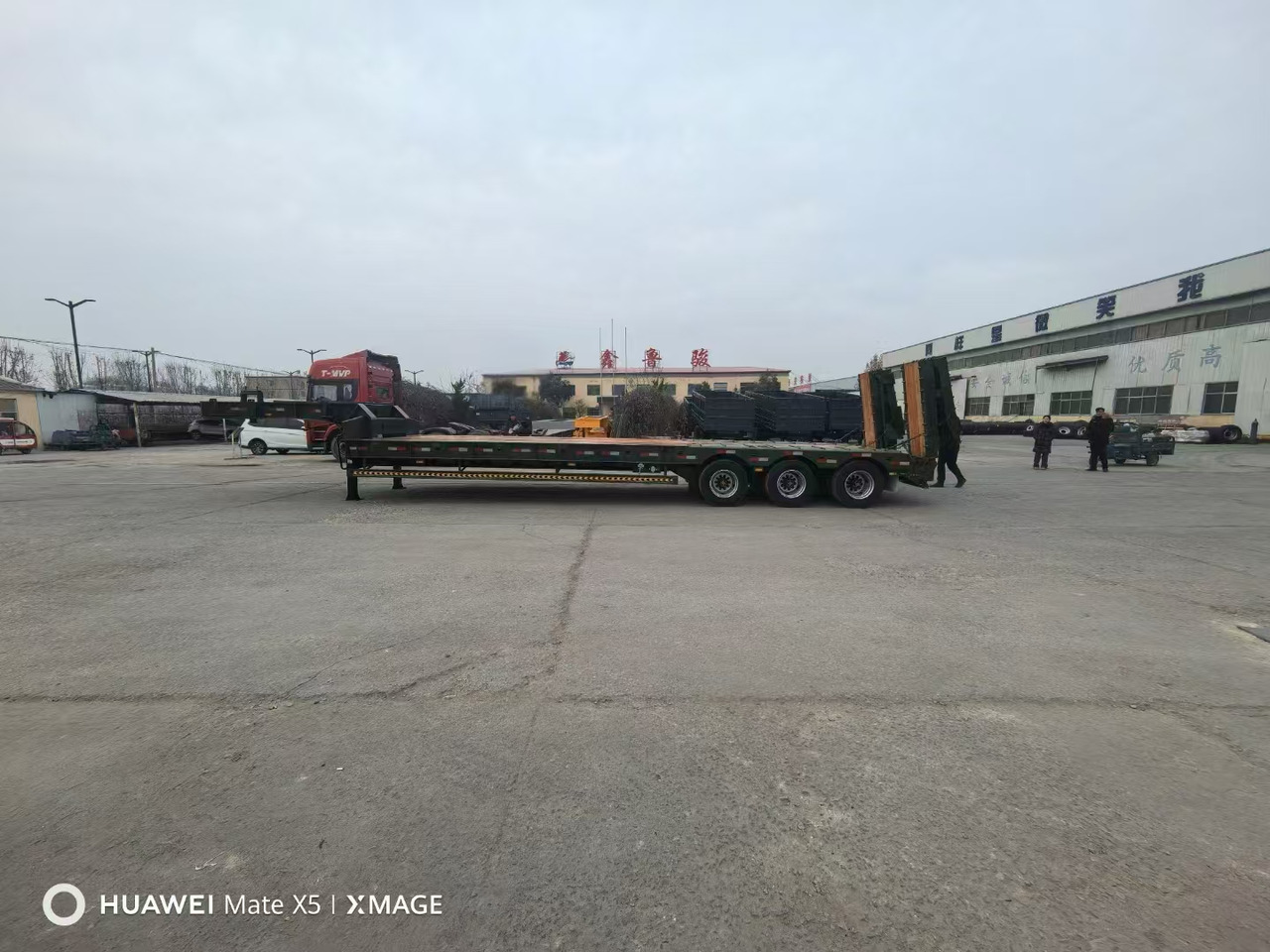 Semi-trailer low bed baru ZHICHENG Semi Flat Bed Low Bed in New or Used with 3 Axles 4 Axles: gambar 15
